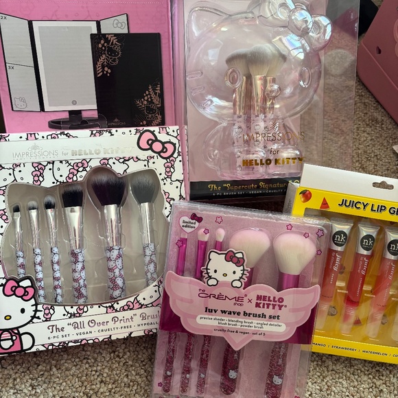 hello kitty make up brush bundle - Picture 1 of 1